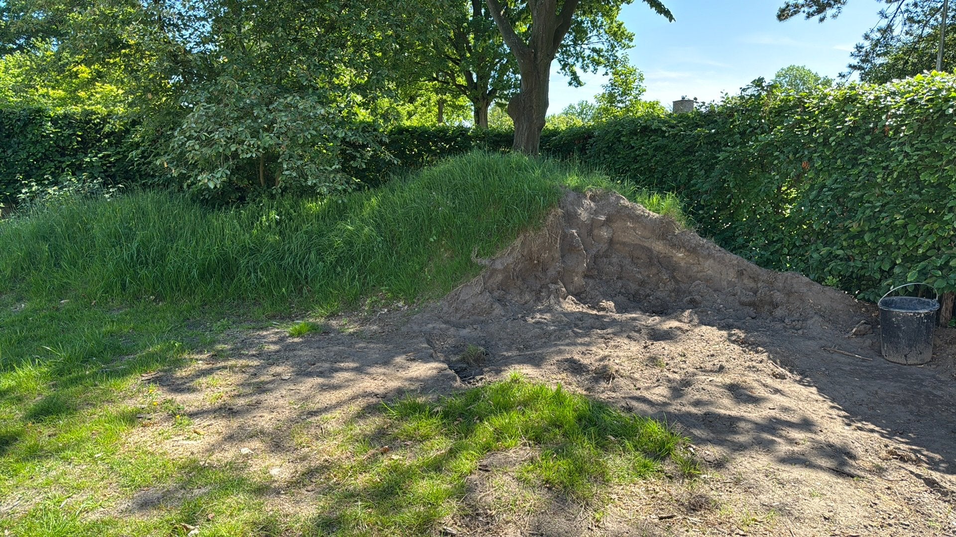 Gratis tuinaarde aarde zwarte grond, ruim 10m3, Ophalen, Tuinaarde
