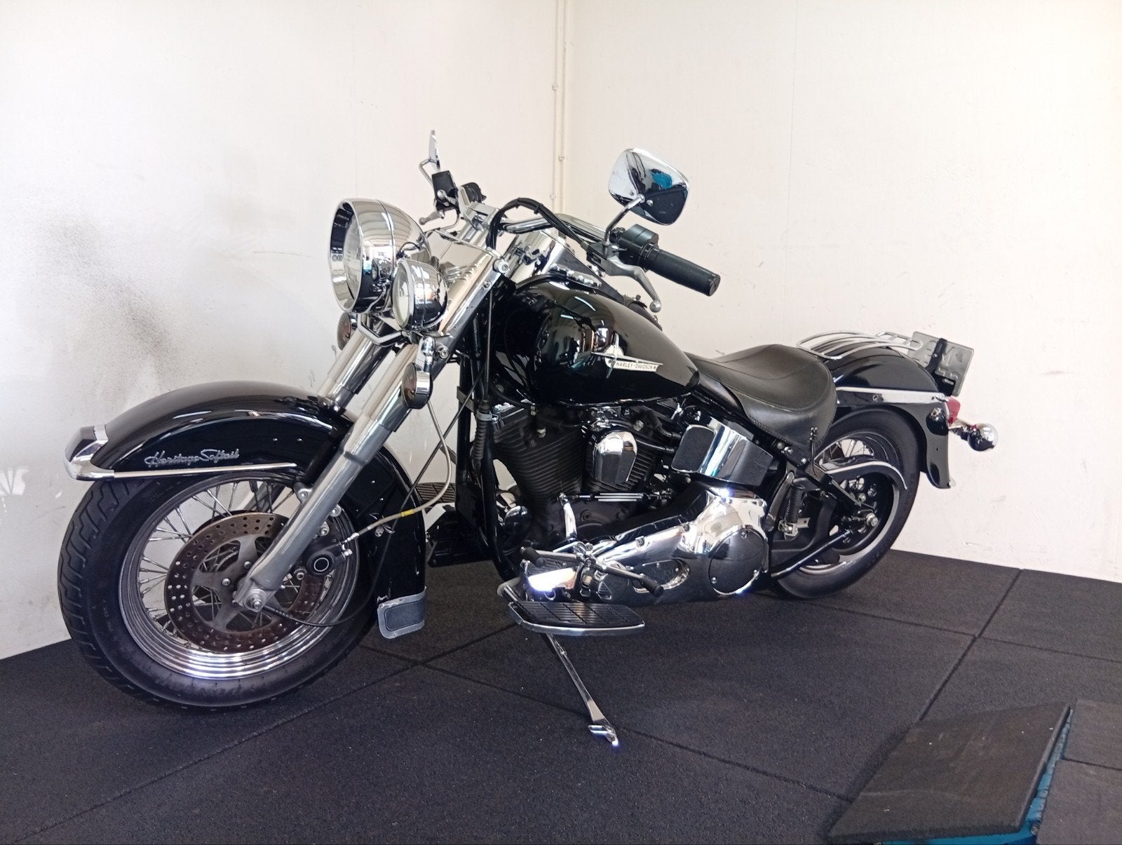 Harley-Davidson Heritage Softail Classic - Zwart, 1995, 2 cilinders, Sportuitlaat, Gebruikt, Particulier