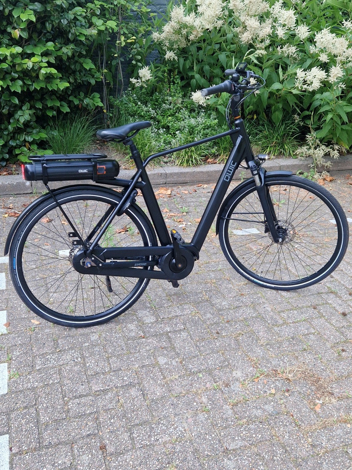 Qwic premium MN7D Bafang Middenmotor Nieuwe accu, Ophalen, Qwic, Zo goed als nieuw, 50 km per accu of meer