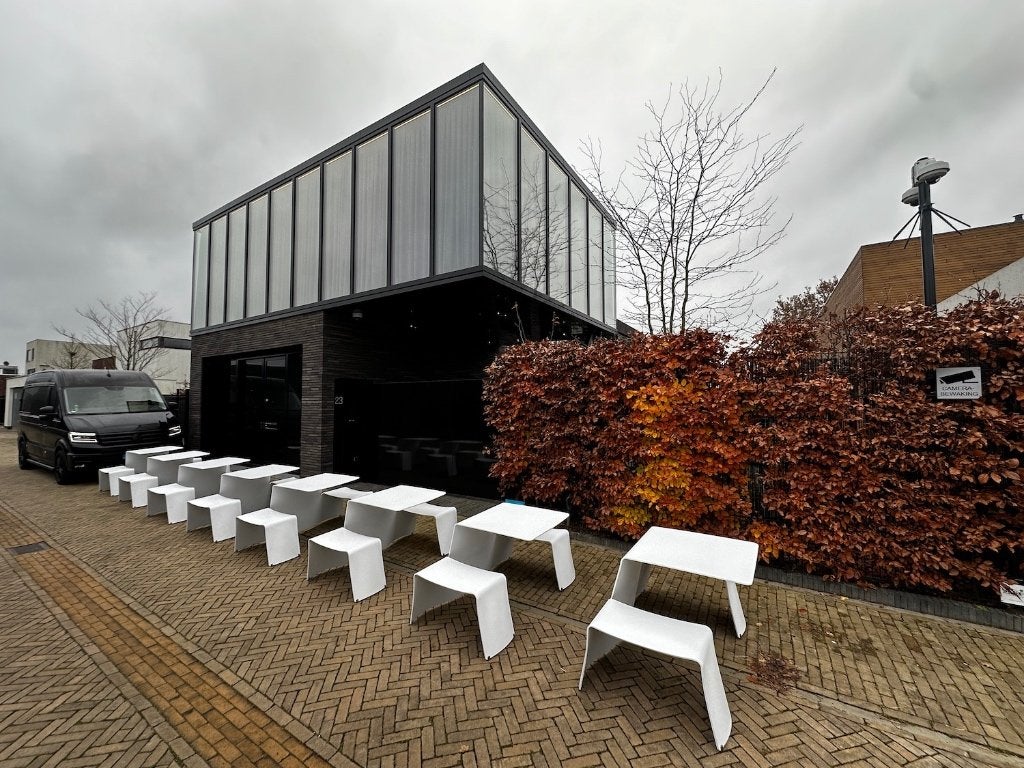 Extremis Pantagruel Gargantua Hopper tafel + Inumbra parasol, Waterstad 23, Rond, Aluminium, Zo goed als nieuw