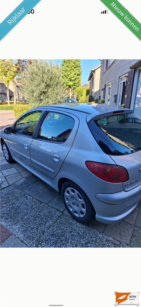 Peugeot 206 1.4 Forever NAP/1eEIGENAAR/AIRCO/NETTE AUTO, Voorwielaandrijving, 31 €/maand, 4 cilinders, Mistlampen