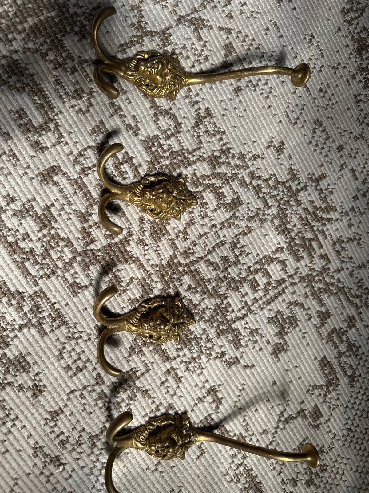 Set van 4 Leeuwenkop Kledinghaken - Messing Vintage Stijl, Ophalen of Verzenden, Gebruikt, Metaal, Wandhaken