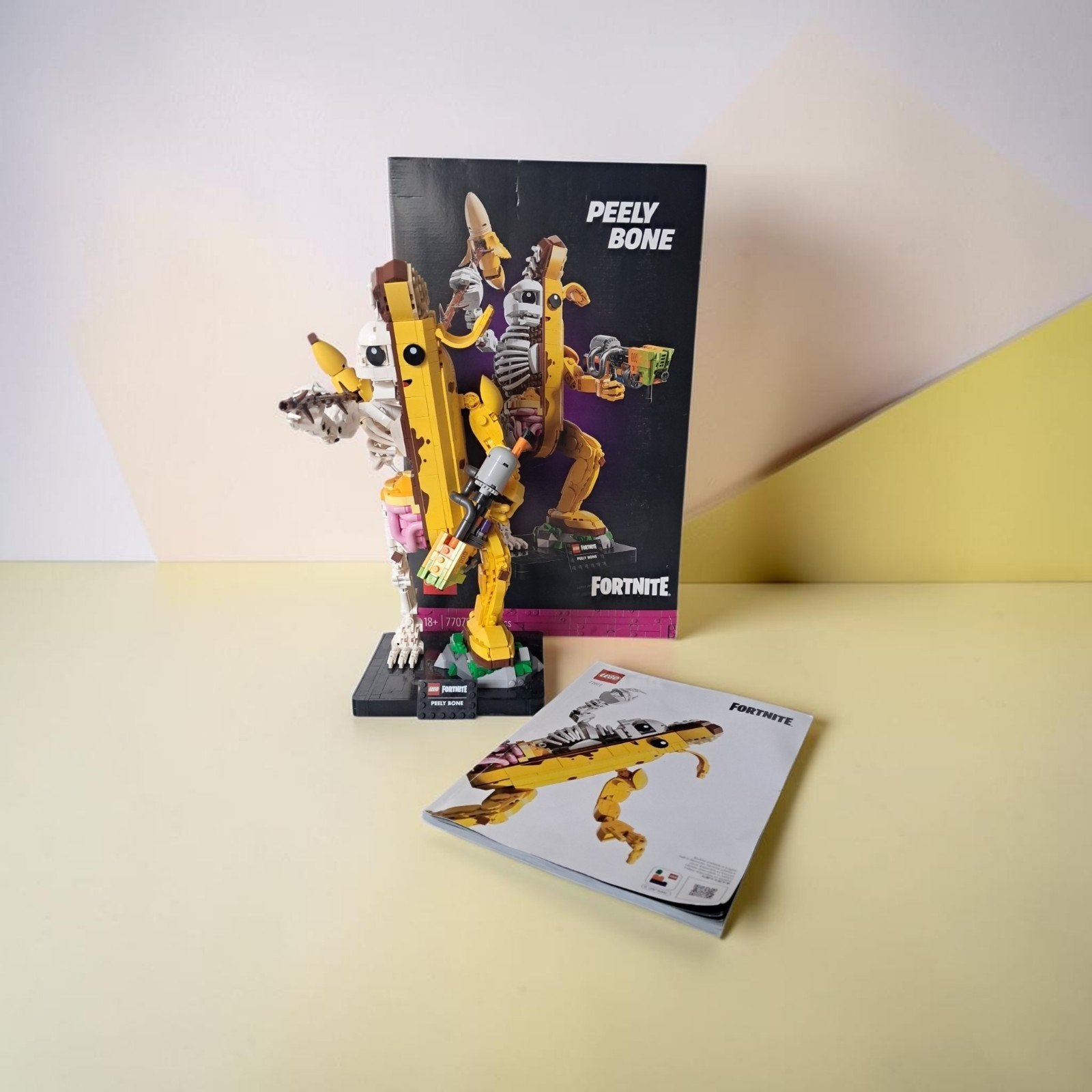 Lego Peely Bone Fortnite - Compleet met doos en boekje, Ophalen of Verzenden, Gebruikt, Lego