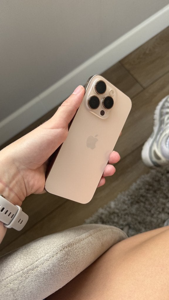 Apple Iphone 16 pro 128 GB Desert Titanium