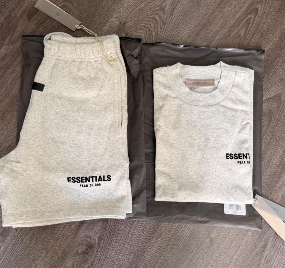 essentials fear of god set, Kleding | Heren, Overige Herenkleding, Ophalen of Verzenden, Nieuw