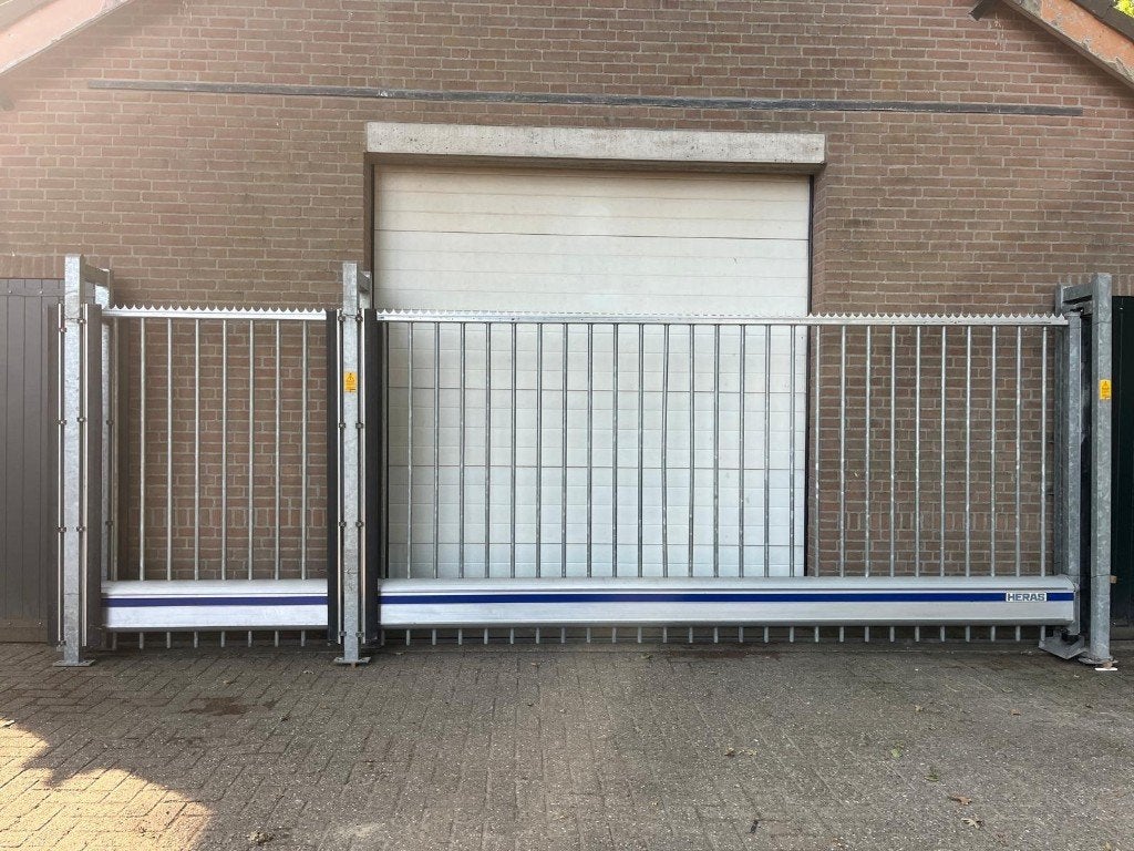 Te koop vrijdragende Heras schuifpoort 4x2 elektrische, Gebruikt, Schuifpoort, Aluminium, Ophalen of Verzenden