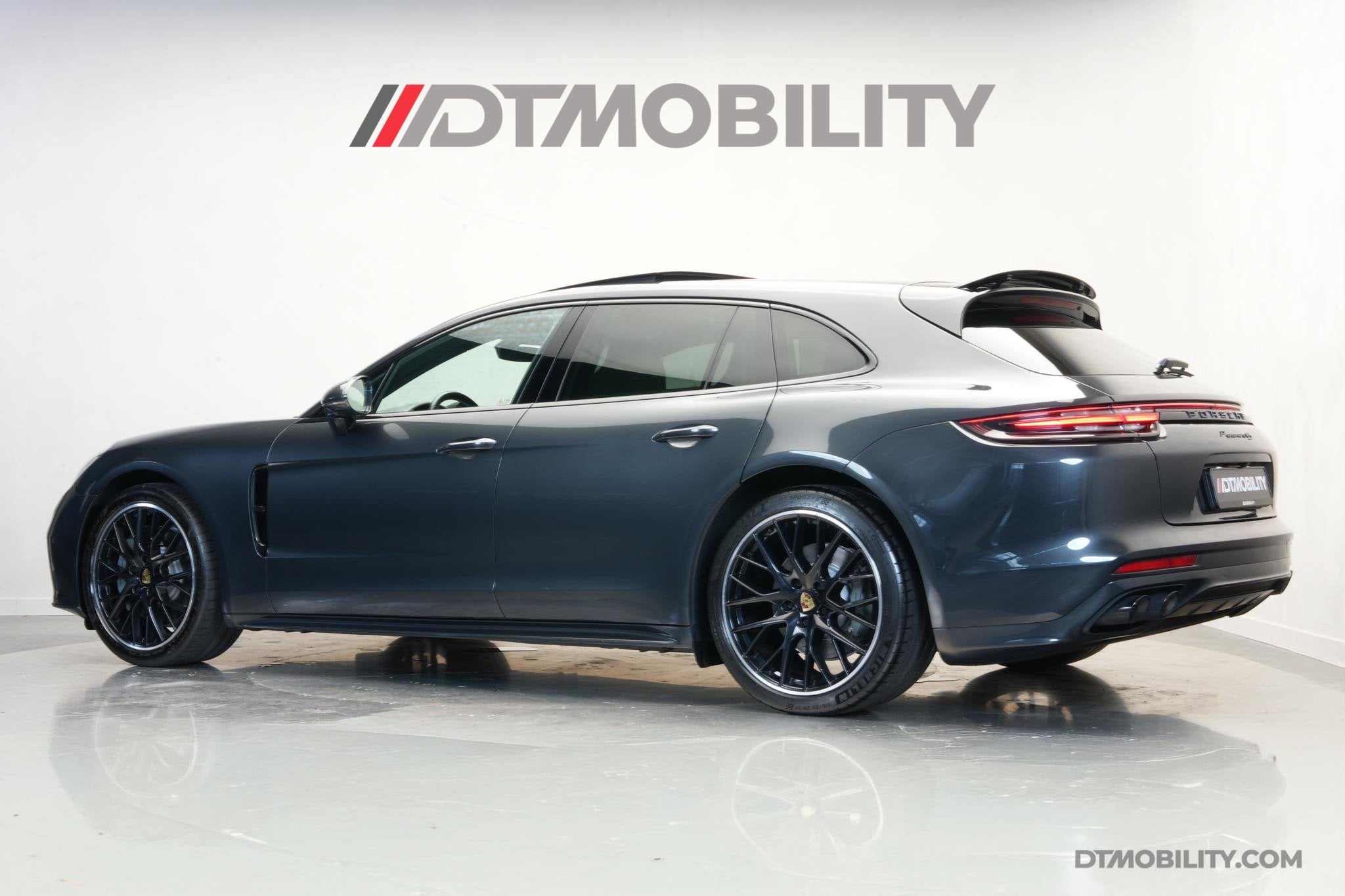 Porsche Panamera Sport Turismo 2.9 4S | Chrono & Design | Ca, Auto's, Automaat, Gebruikt, 441 pk, Zilver of Grijs