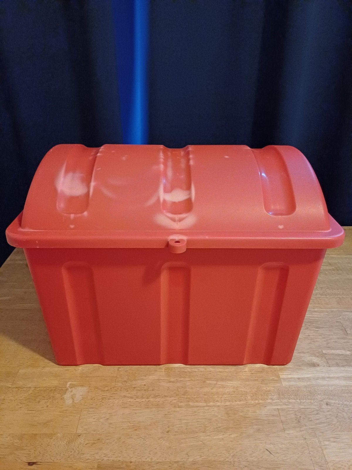 Rode plastic opbergkist met deksel - 49x34x38cm, Ophalen, Gebruikt, Minder dan 50 cm, 5 – 50