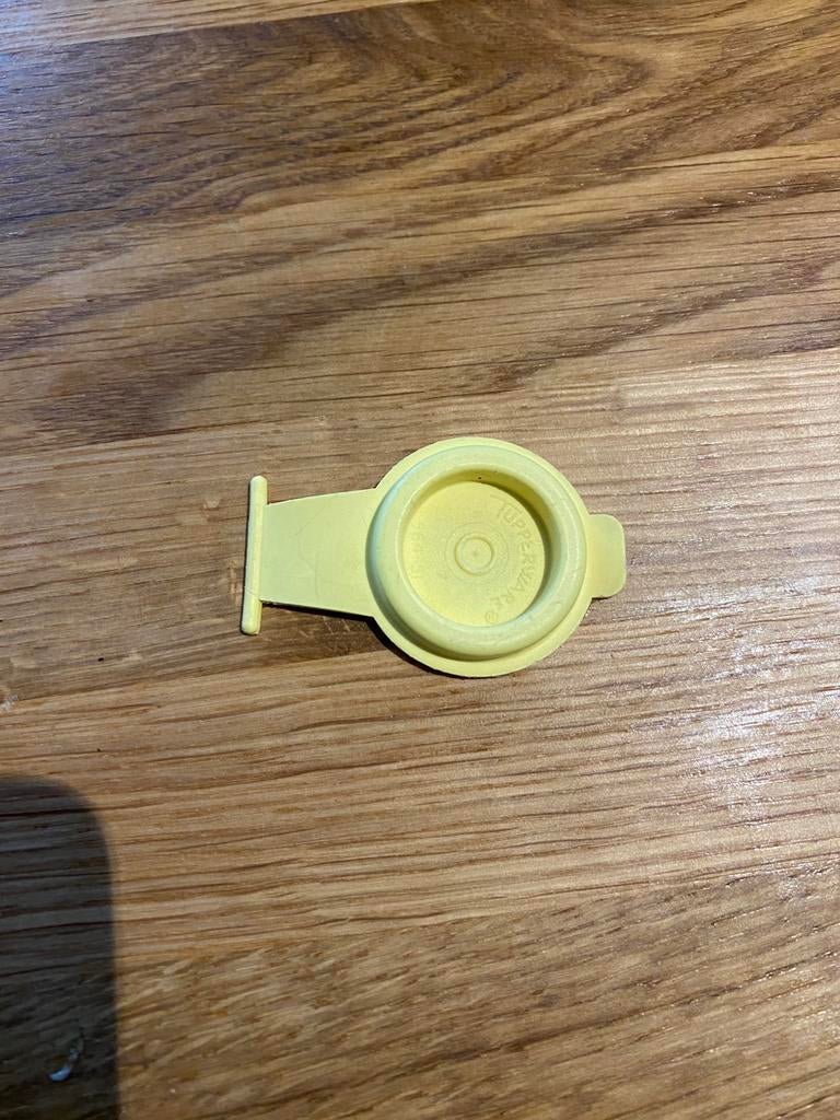 Gevraagd dopje van shaker tupperware, Huis en Inrichting, Keuken | Tupperware, Ophalen of Verzenden, Zo goed als nieuw, Overige typen