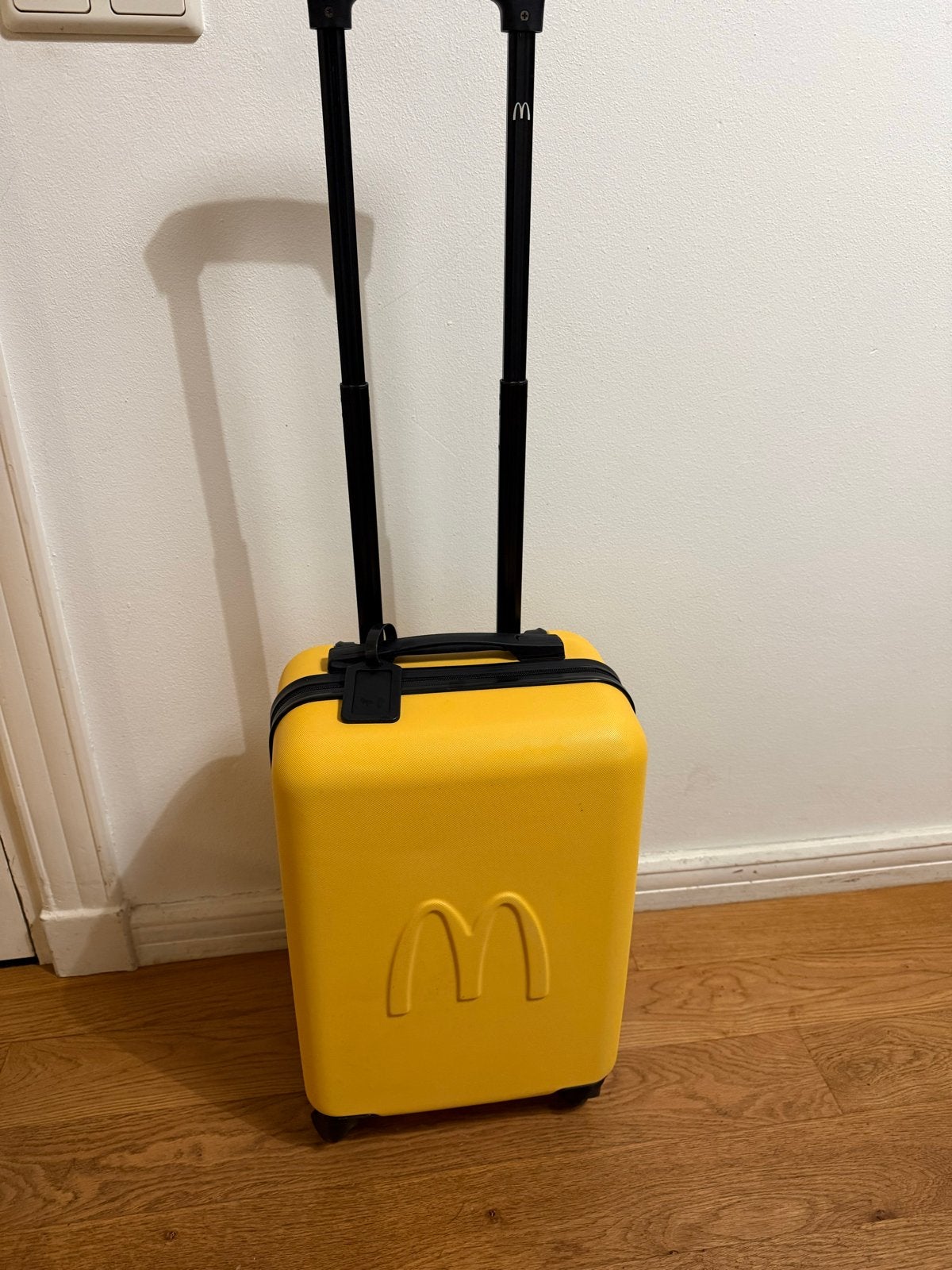 McDonalds Koffer - Trolley, 40 tot 60 cm, Gebruikt, 20 tot 30 cm, Geel