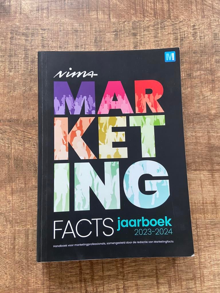 NIMA Marketingfacts jaarboek 2023-2024, Ophalen of Verzenden, Zo goed als nieuw, Management
