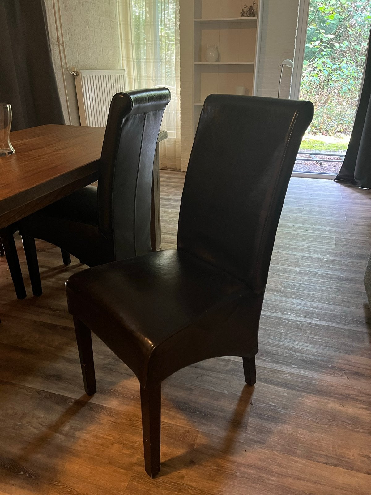 4 zwarte leren eetkamerstoelen, Huis en Inrichting, Ophalen, Gebruikt, Zwart, Leer