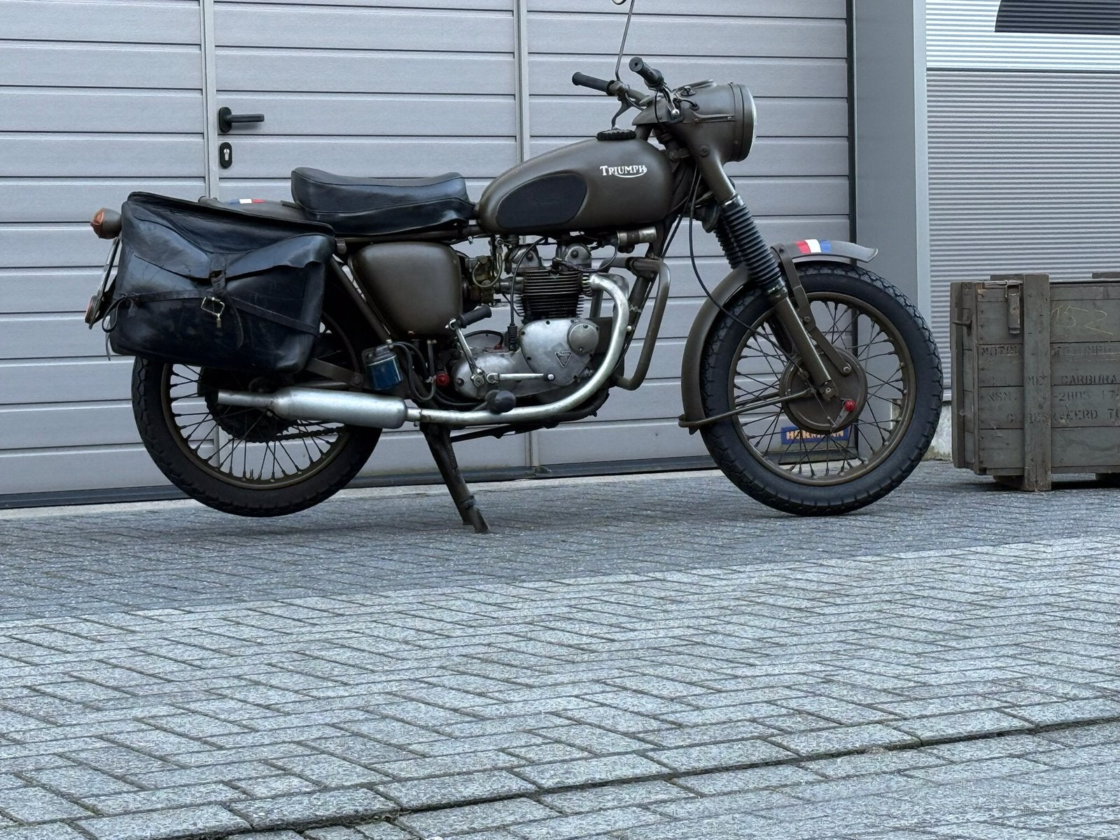 Triumph 3TA 1967 Legermachine, Overig