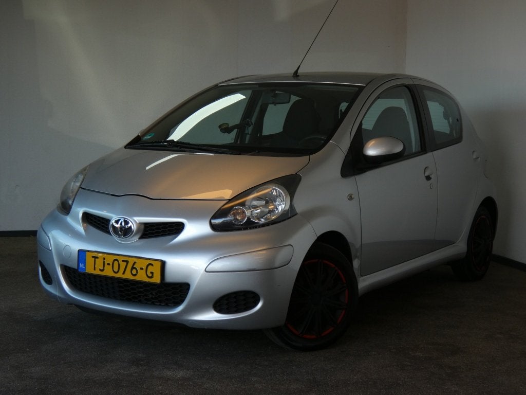 Toyota Aygo 1.0-12V Access Airco/Andriod/Nwe APK (bj 2011), Auto's, Voorwielaandrijving, Euro 5, Gebruikt, 4 stoelen