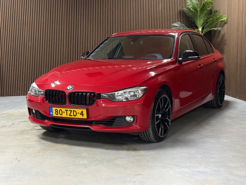 BMW 3-serie 320i High Executive (bj 2012, automaat), Auto's, Automaat, Gebruikt, 4 cilinders, Origineel Nederlands