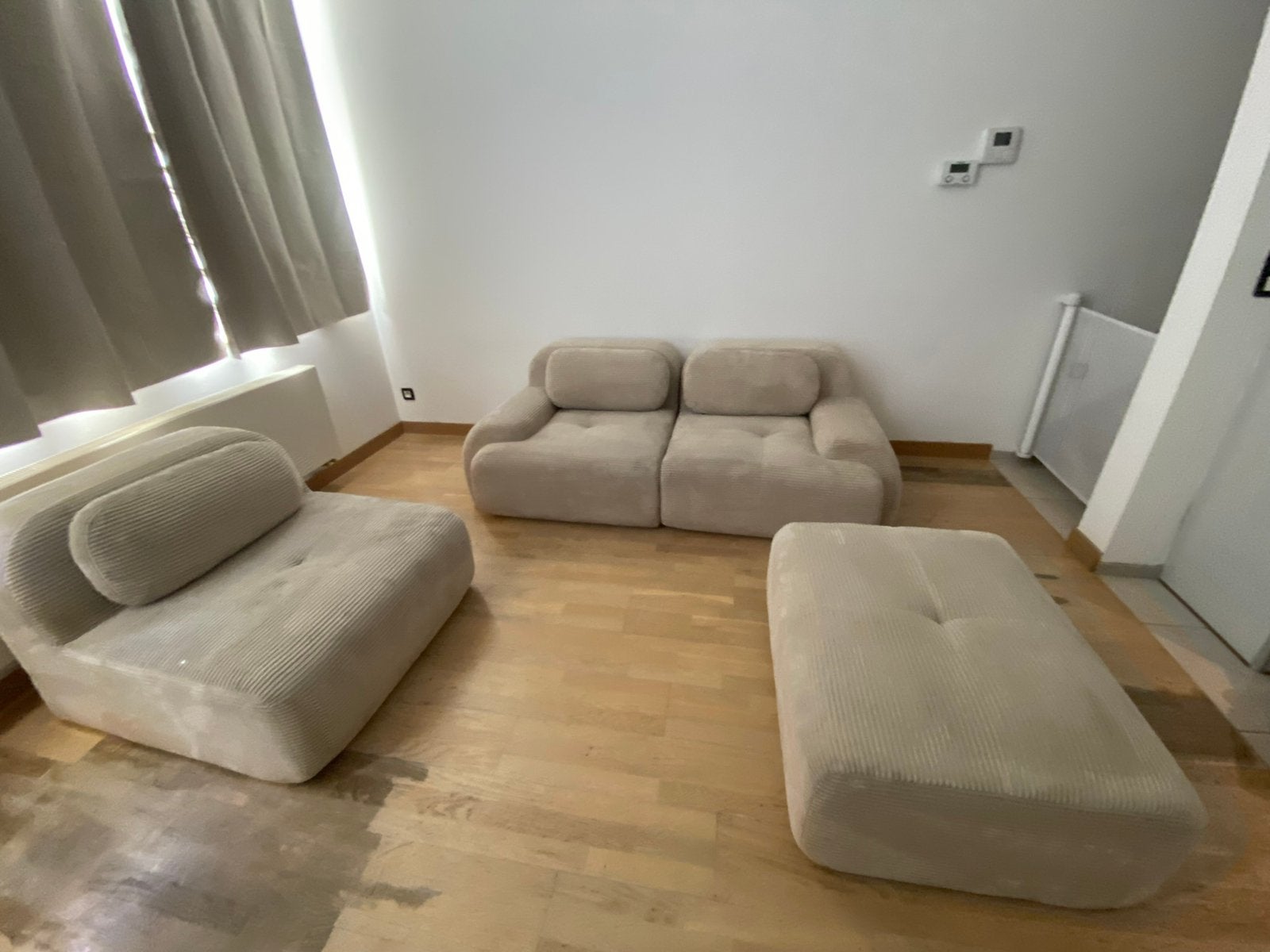Beige Cloud couch, 4 delen, drie kussens, Ophalen, Zo goed als nieuw