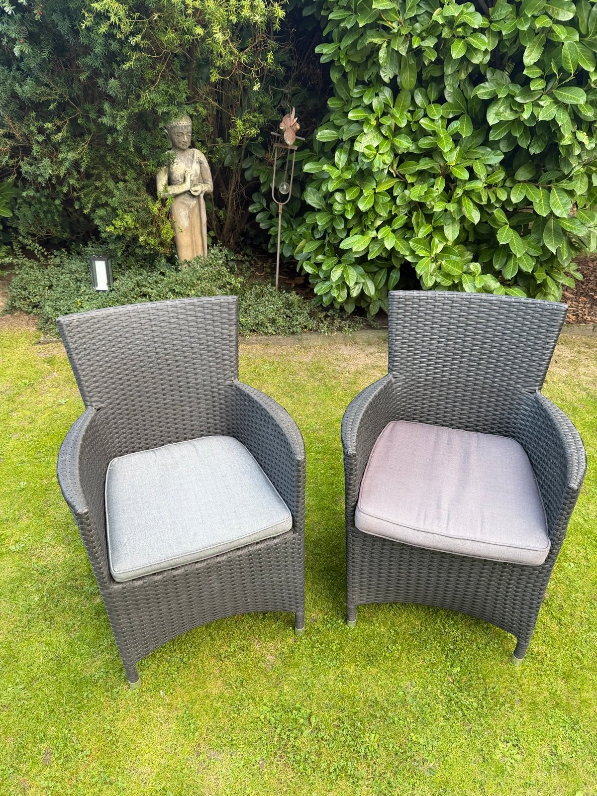 2x Wicker tuinstoelen met kussens, Ophalen, Gebruikt, Wicker