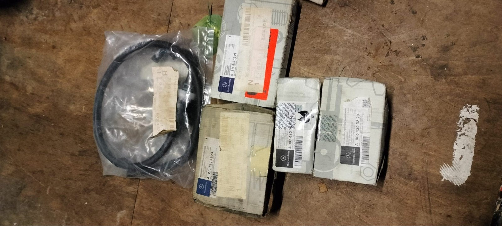 Lot originel Mercedes-Benz onderdelen W211,CLS W219,GLE W166, Ophalen of Verzenden, Nieuw, Mercedes-Benz