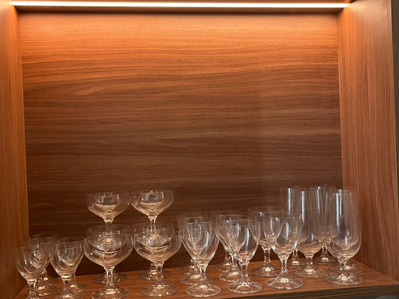 Glas servies • prachtig kristal • jaren “ 60, Ophalen