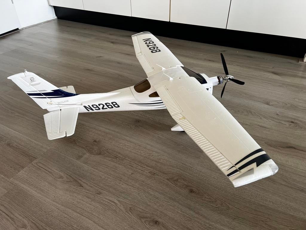 RC Cessna 182 skyline 1300mm, Ophalen, Gebruikt