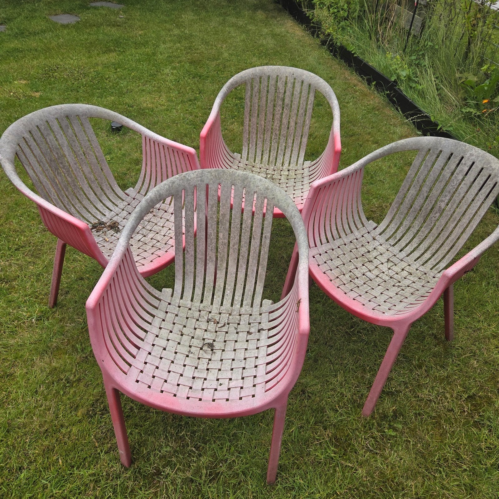 Gratis af te halen: tuinstoelen (stapelbaar), Ophalen, Gebruikt, Kunststof, Stapelbaar