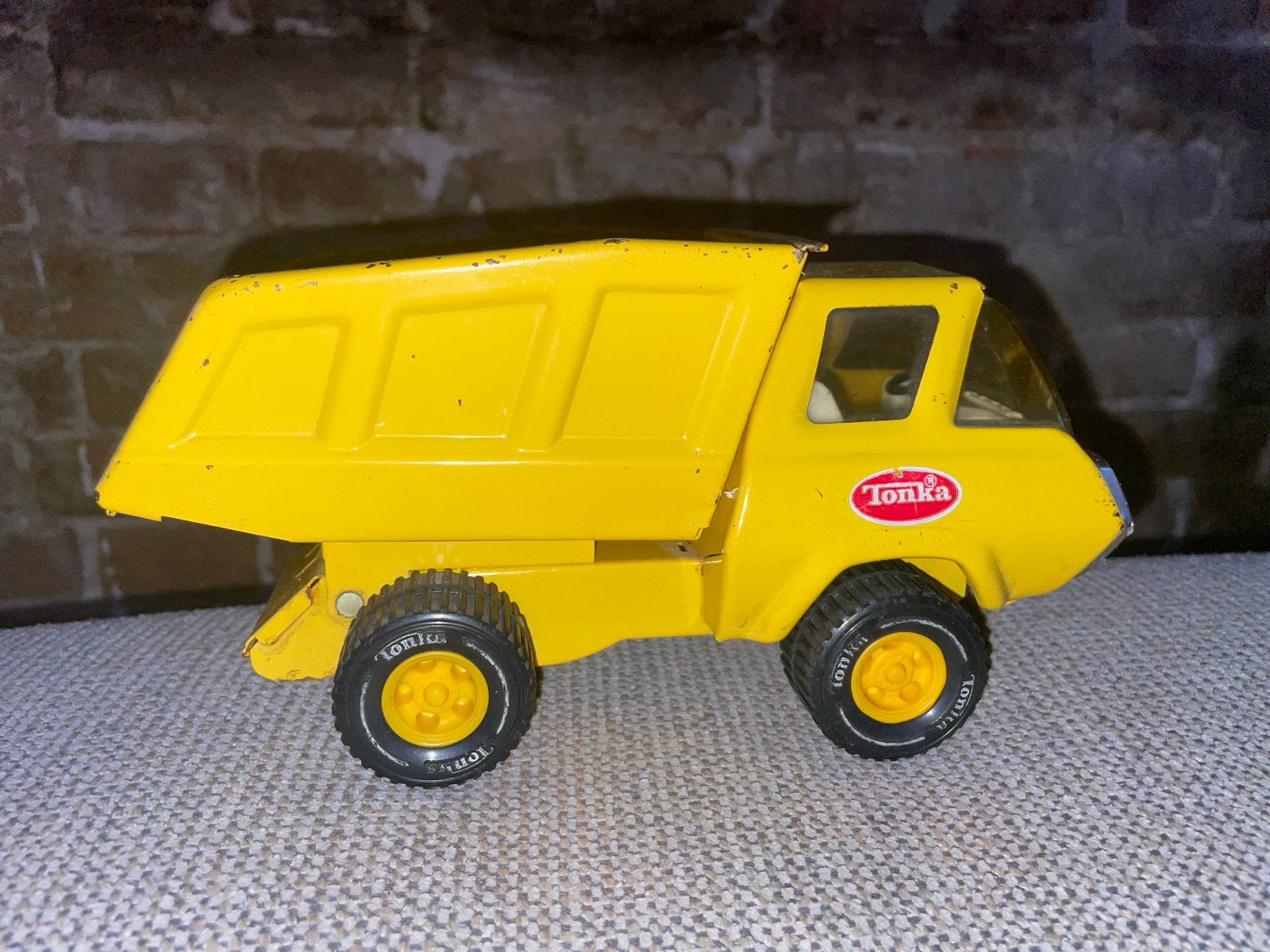 Vintage Tonka Kiepwagen - Gele Metalen Speelgoedtruck, Kinderen en Baby's, Ophalen of Verzenden, Gebruikt