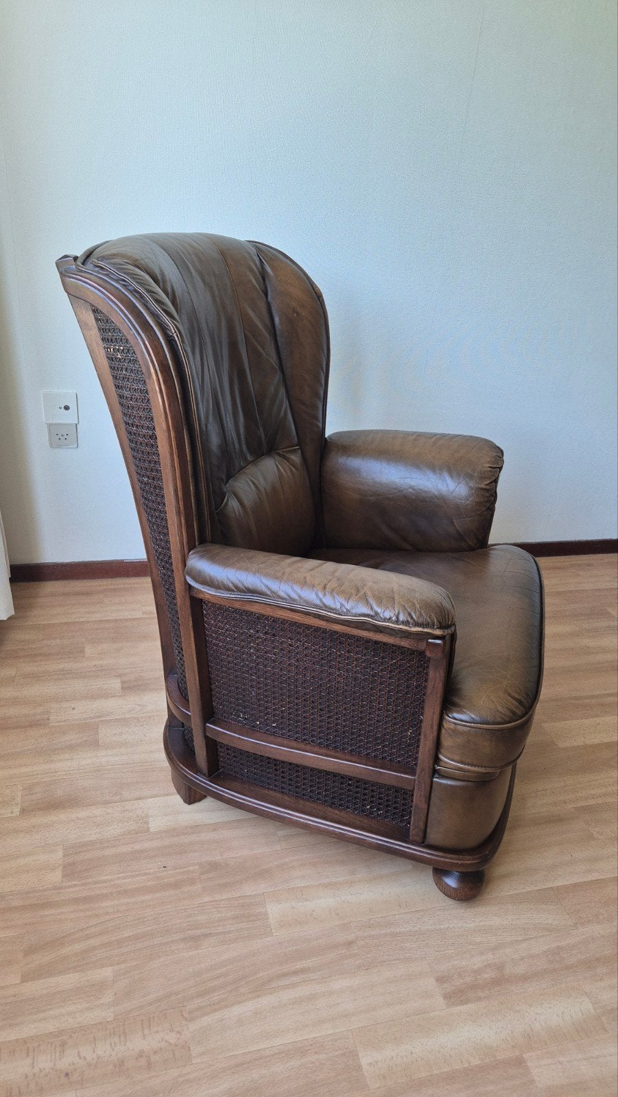 bruine leren stoel, Huis en Inrichting, Fauteuils, Ophalen, Gebruikt, 50 tot 75 cm, Leer