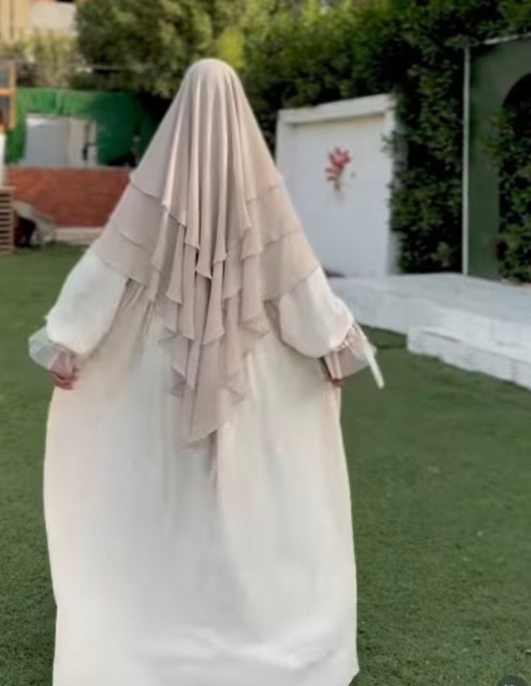hijab, Beige, Zo goed als nieuw, Onder de knie, Ophalen
