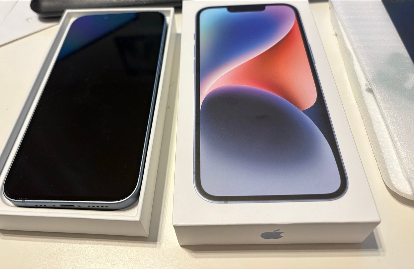 Nette iPhone 14 (256GB) Lichtblauw - Incl. extra's, Telecommunicatie, 256 GB, Gebruikt, Blauw, Ophalen of Verzenden