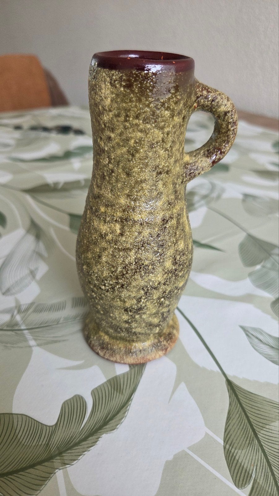 Vintage 16cm Aardewerk Vaasje met Handvat, Ophalen of Verzenden