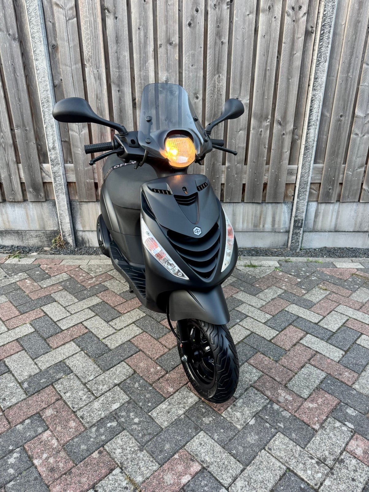 Zip SP I-Get Piaggio 4T 50cc 2020 Mat Zwart schade vrij Brom, Maximaal 45 km/u, Zip, Nieuw, Ophalen of Verzenden