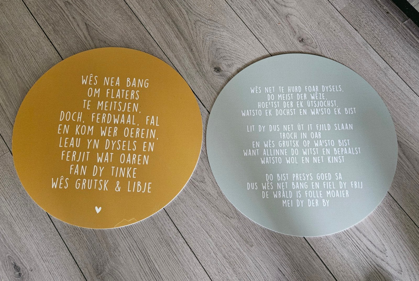 Muurcirkels Kruskes 40cm - Okergeel en Mintgroen, Huis en Inrichting, Woonaccessoires | Wanddecoraties, Ophalen