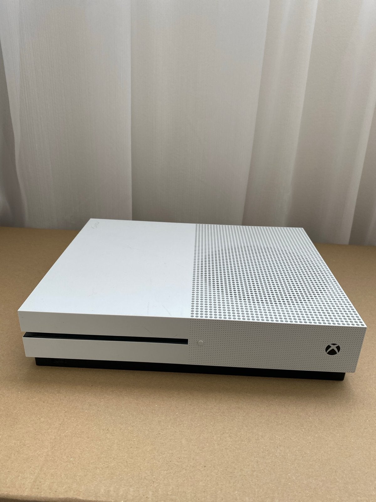 Xbox One S - Wit - Zonder controler, Spelcomputers en Games, Ophalen, Zo goed als nieuw, Zonder controller, Xbox One S