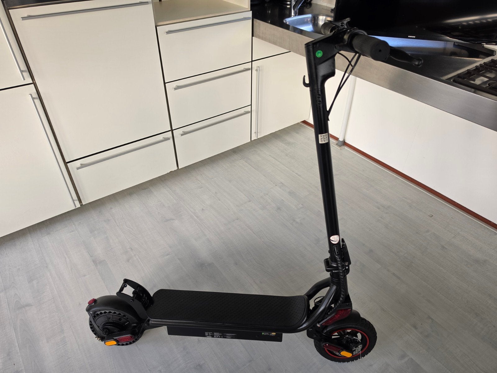 Iscooter W8 Elektrische Step - Z.G.A.N. met antilekband, Ophalen, Zo goed als nieuw, Elektrische step (E-scooter), Iscooter