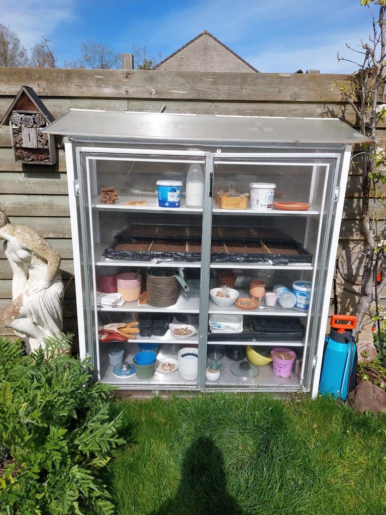 Tuinkas van polycarbonaat en kunststof hoekprofielen, Ophalen