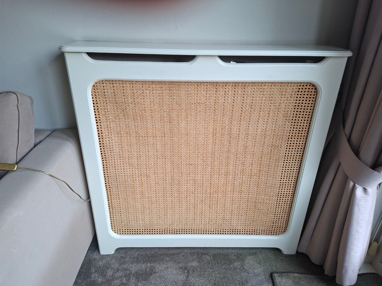 Stijlvolle radiatorombouw met rotan inleg, Ophalen, Zo goed als nieuw