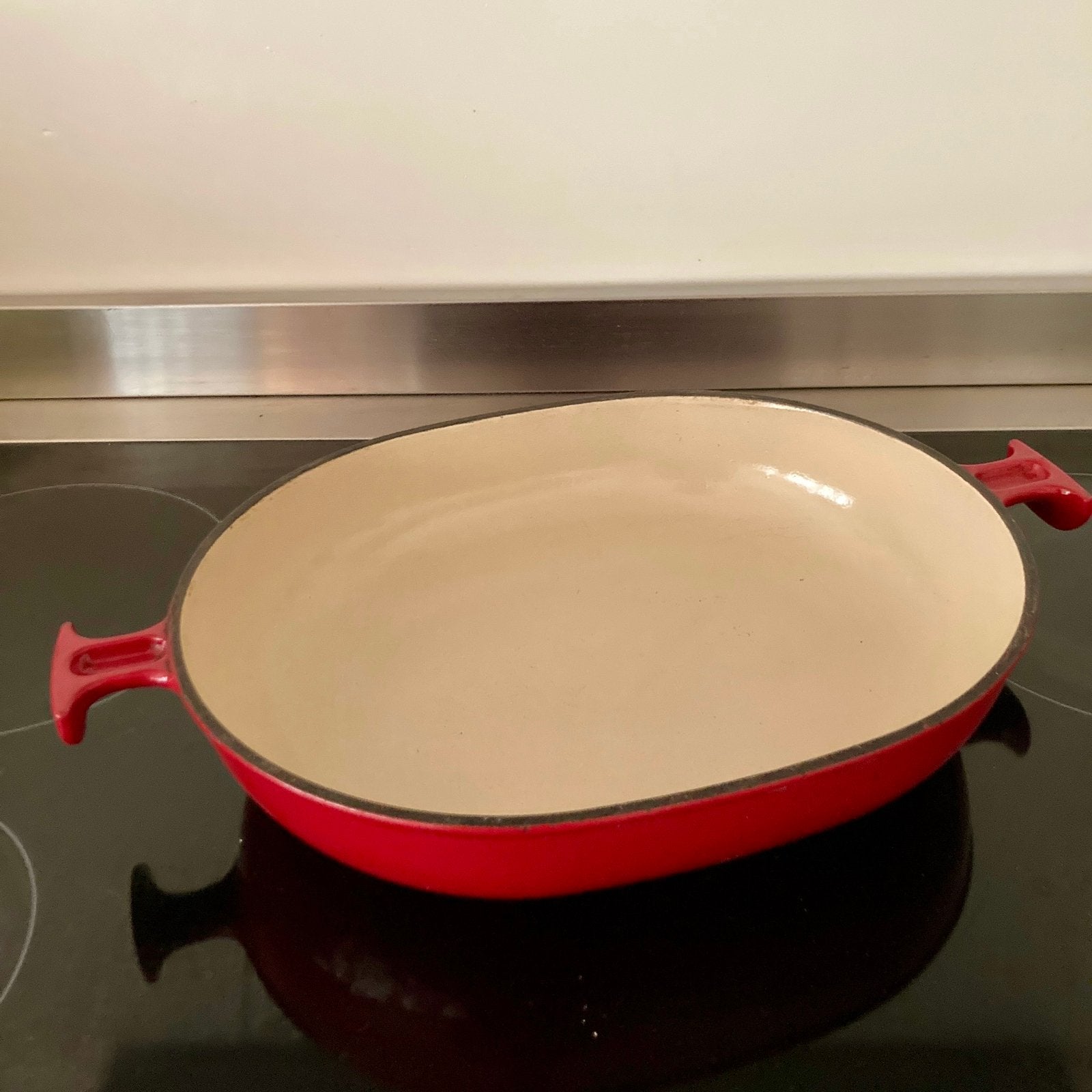 Grote Le Creuset ovenschaal kersenrood 29 cn, Ophalen of Verzenden, Zo goed als nieuw, Gietijzer
