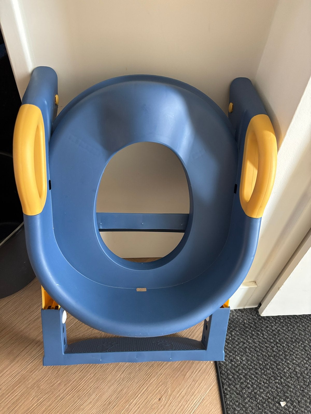 Toiletverkleiner met trapje - Opvouwbaar - Blauw, Kinderen en Baby's, Ophalen, Zo goed als nieuw