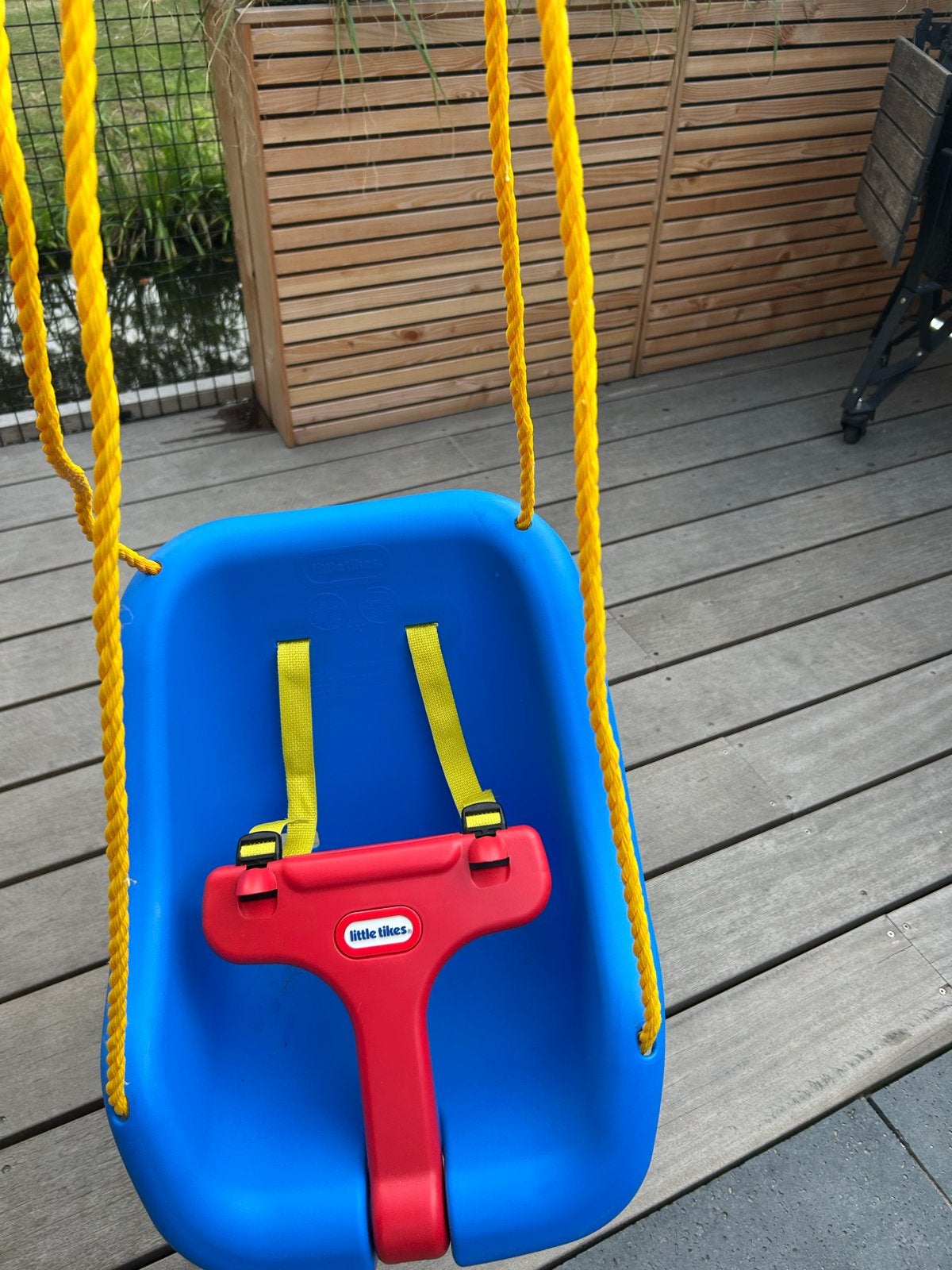 Little Tikes babyschommel - blauw/rood, Ophalen, Zo goed als nieuw, Schommel