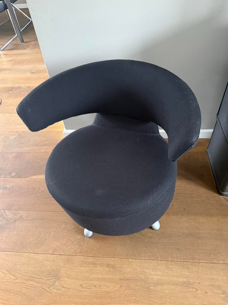 Design draaifauteuil Cassina Biki, Ophalen, Gebruikt, 75 tot 100 cm, Stof