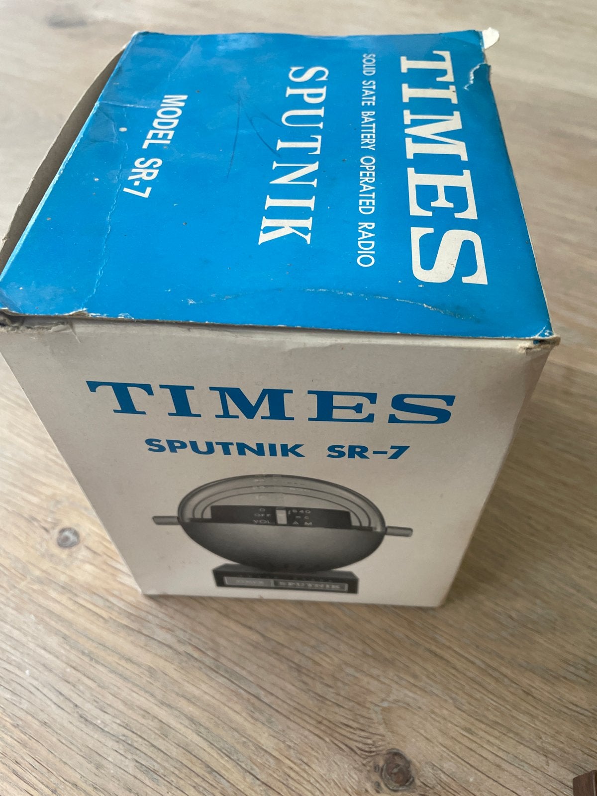 Vintage Times Sputnik SR-7 Transistorradio met doos, Ophalen of Verzenden, Zo goed als nieuw, Transistorradio