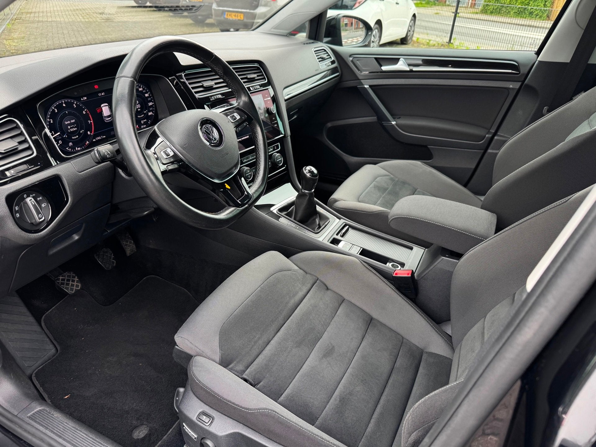 Volkswagen Golf 1.4 TSI Highline | Virtual Cookpit| CarPlay, Voorwielaandrijving, Gebruikt, 4 cilinders, 150 pk