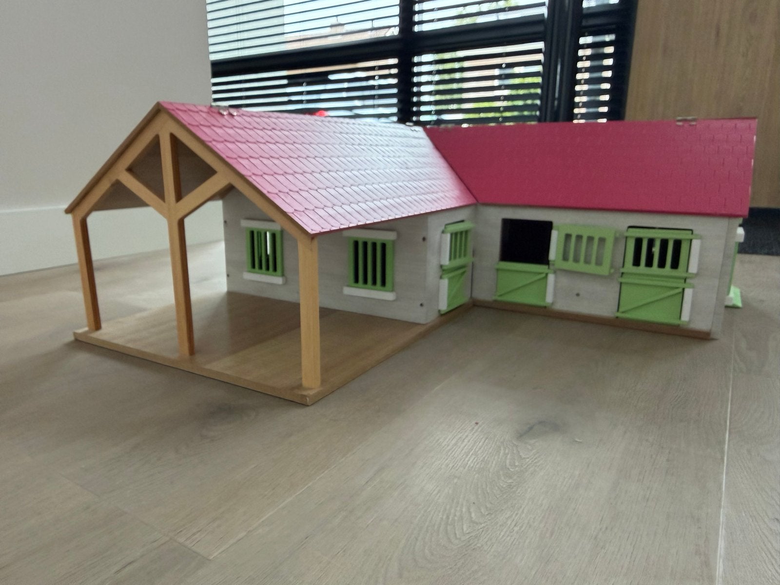 Houten speelgoed stal, Kinderen en Baby's, Speelgoed | Houten speelgoed, Ophalen, Gebruikt, Overige typen