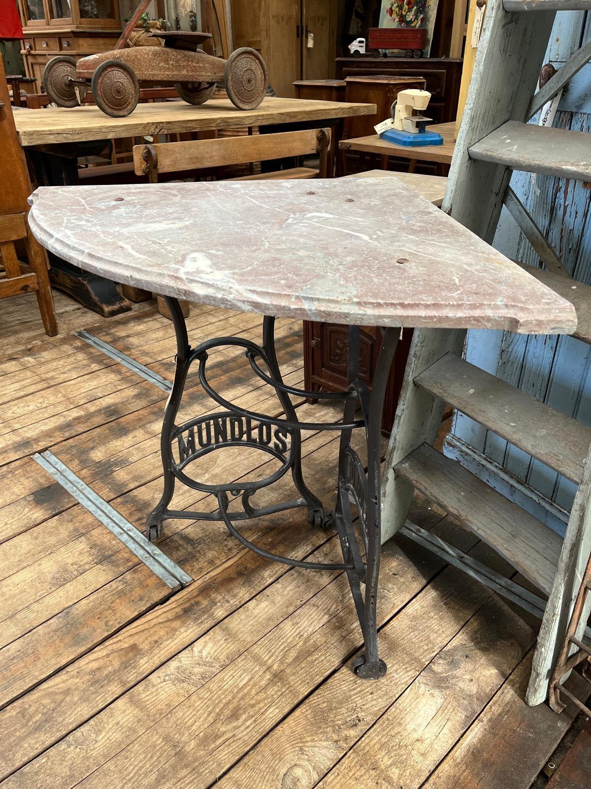 Industriële hoektafel, Antiek en Kunst, Antiek | Meubels | Tafels, Ophalen