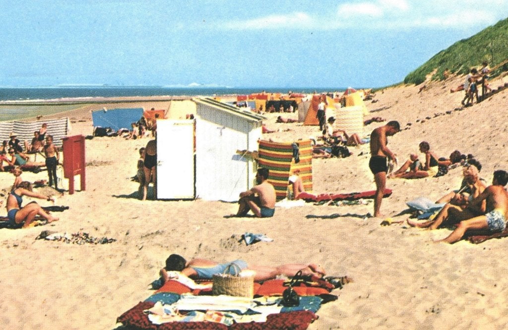 972363 Renesse 1968 strandgezicht Gelopen met zegel, Ophalen of Verzenden, 1960 tot 1980, Gelopen, Zeeland