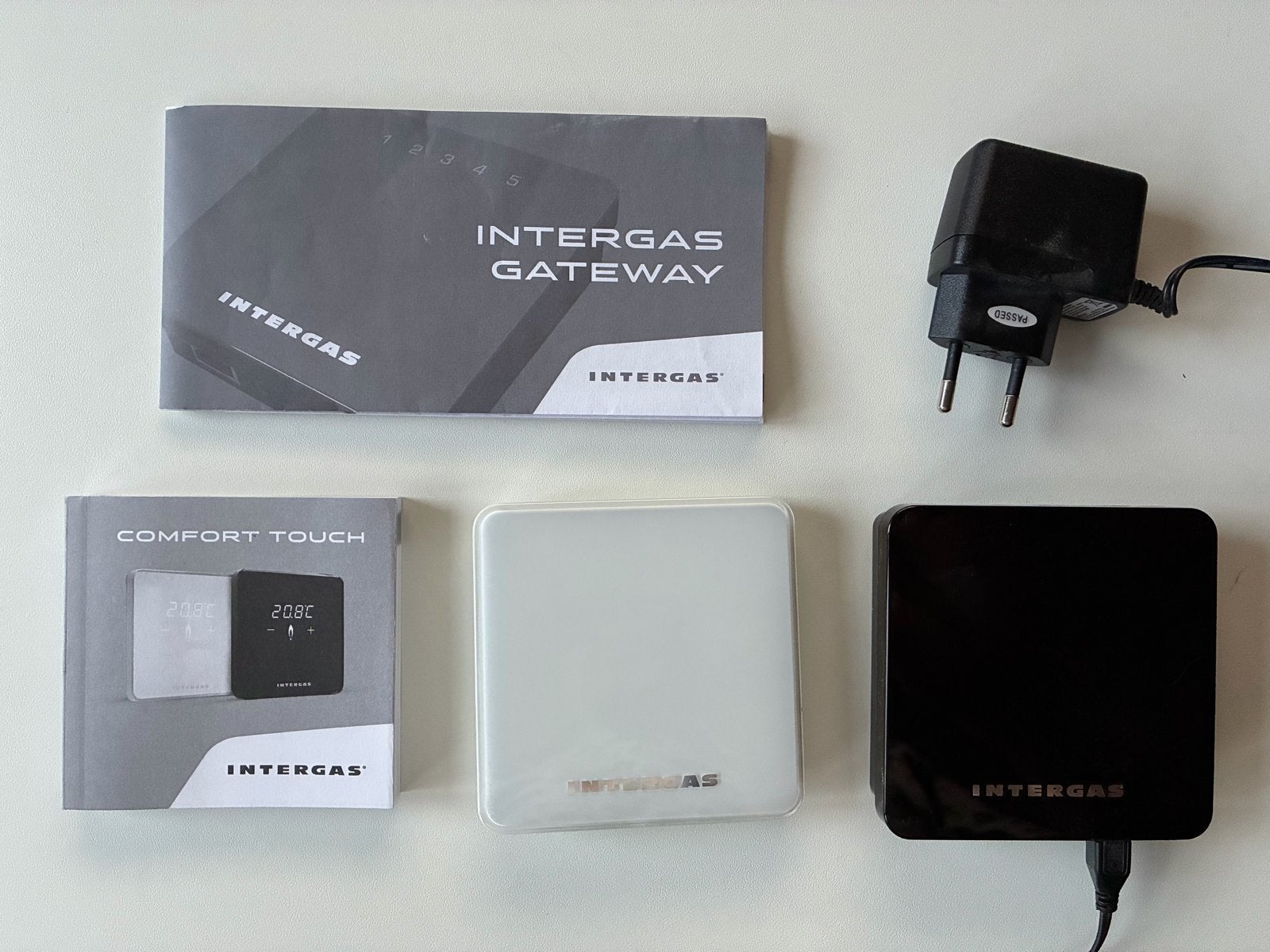 Intergas Comfort Touch thermostaat en Gateway, Doe-het-zelf en Verbouw, Thermostaten, Ophalen of Verzenden, Slimme thermostaat