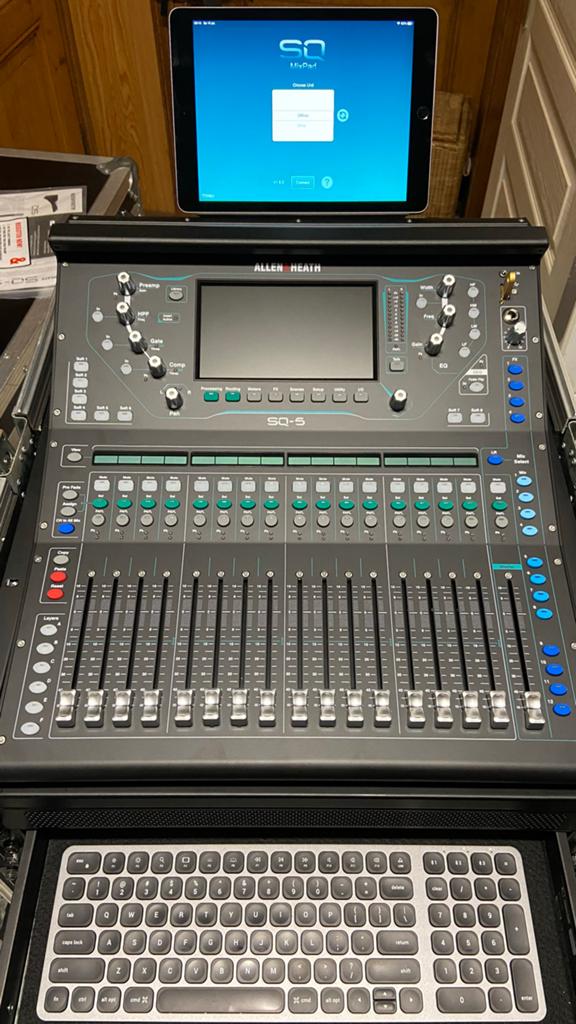 Allen & Heath SQ5 digitale mixer + add-ons (Zo goed als nieu, Ophalen of Verzenden, Zo goed als nieuw, 20 kanalen of meer, Microfooningang