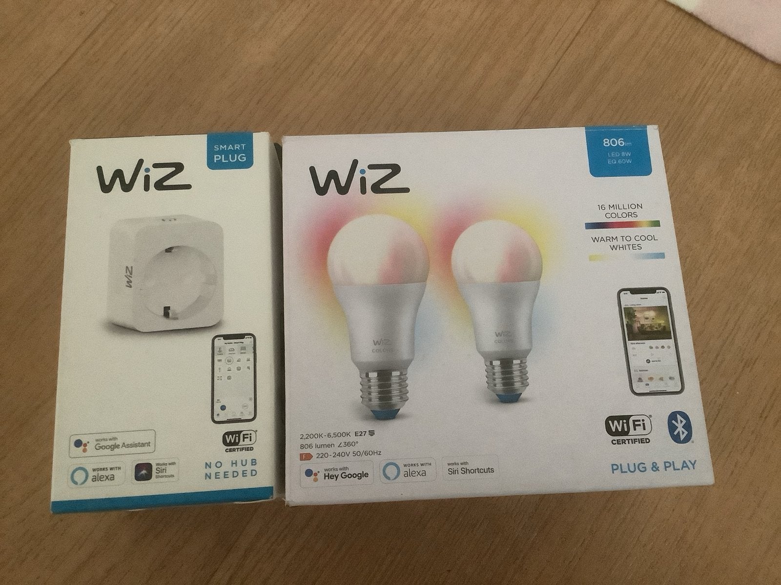 WiZ Smart Plug en 2 Smart Lampen E27 - in doos, Ophalen, Wit, Overige merken, Nieuw