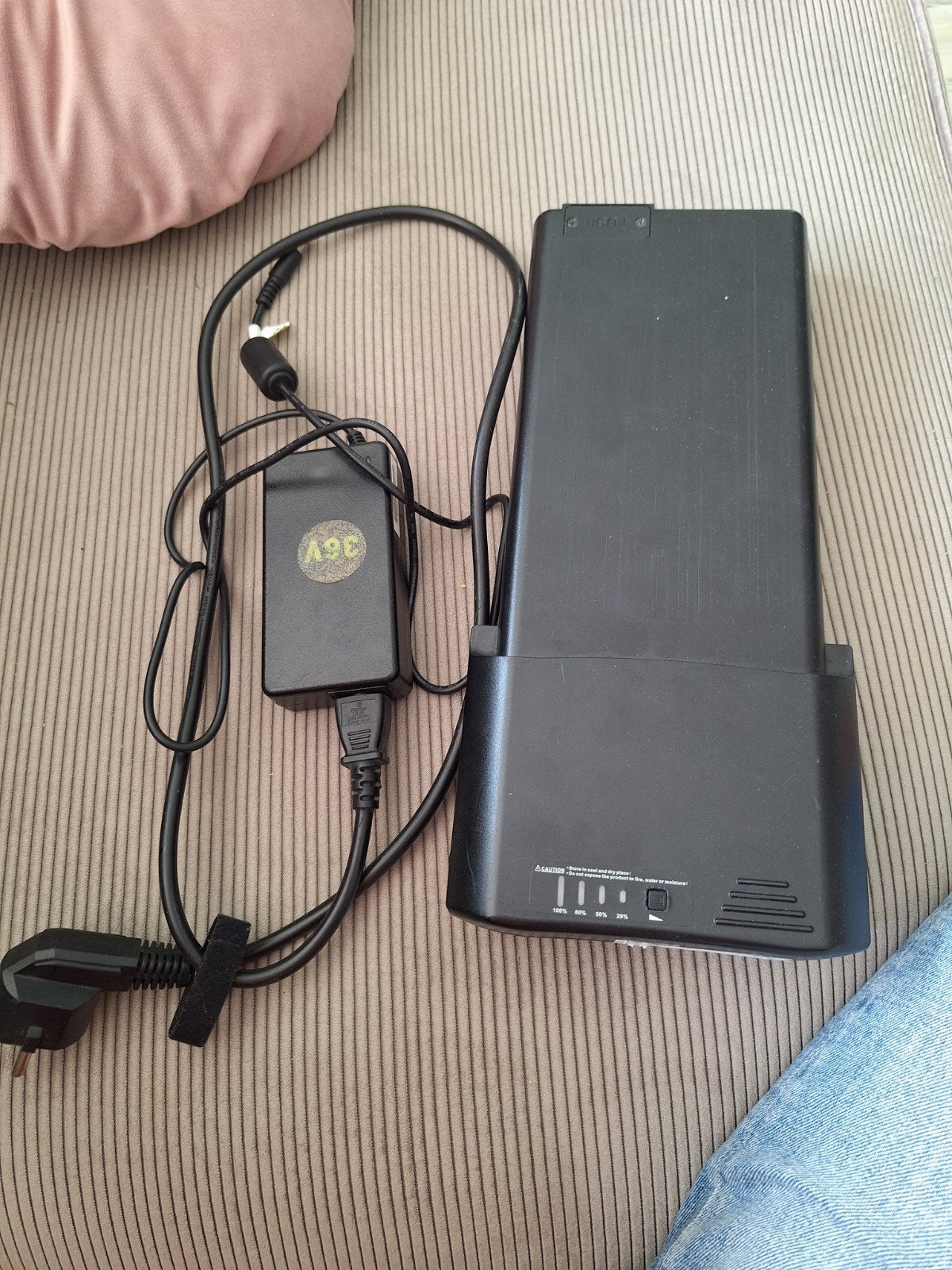 Gratis E-bike Smart Batterij 36V 9000mAh met lader defect?, Ophalen, Gebruikt