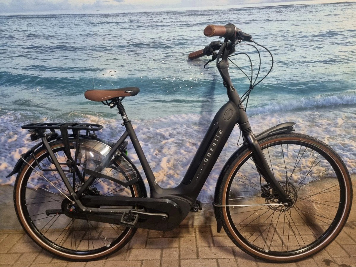 Gazelle Grenoble C8 HMB Lage instap Matt Black 53cm